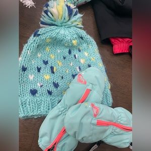 Little Girls Roxy Snows Up Mittens/Large + Girls Roxy Dena Beanie: OS